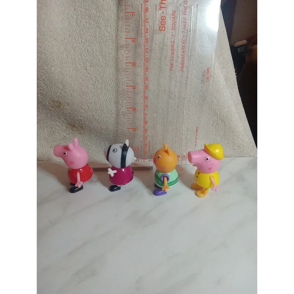 Peppa Pig & Friends Toy Figures LOT Of 4 Peppa Candy Cat And Friends